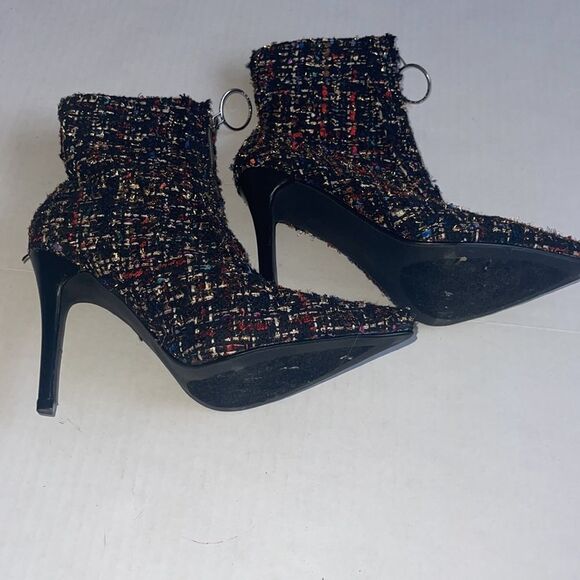 Cape Robbin Zip Up booties - Picture 4 of 4